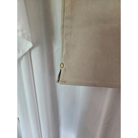 Liz Claiborne Studio Crop Sits At Waist Pants Women’s Size 12 Cream NWT - Picture 2 of 11
